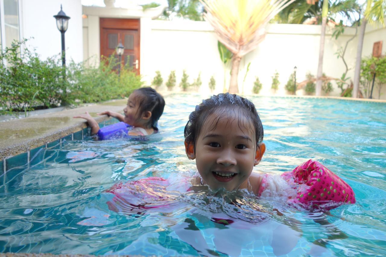 The Beach Pool Villa Патая Екстериор снимка