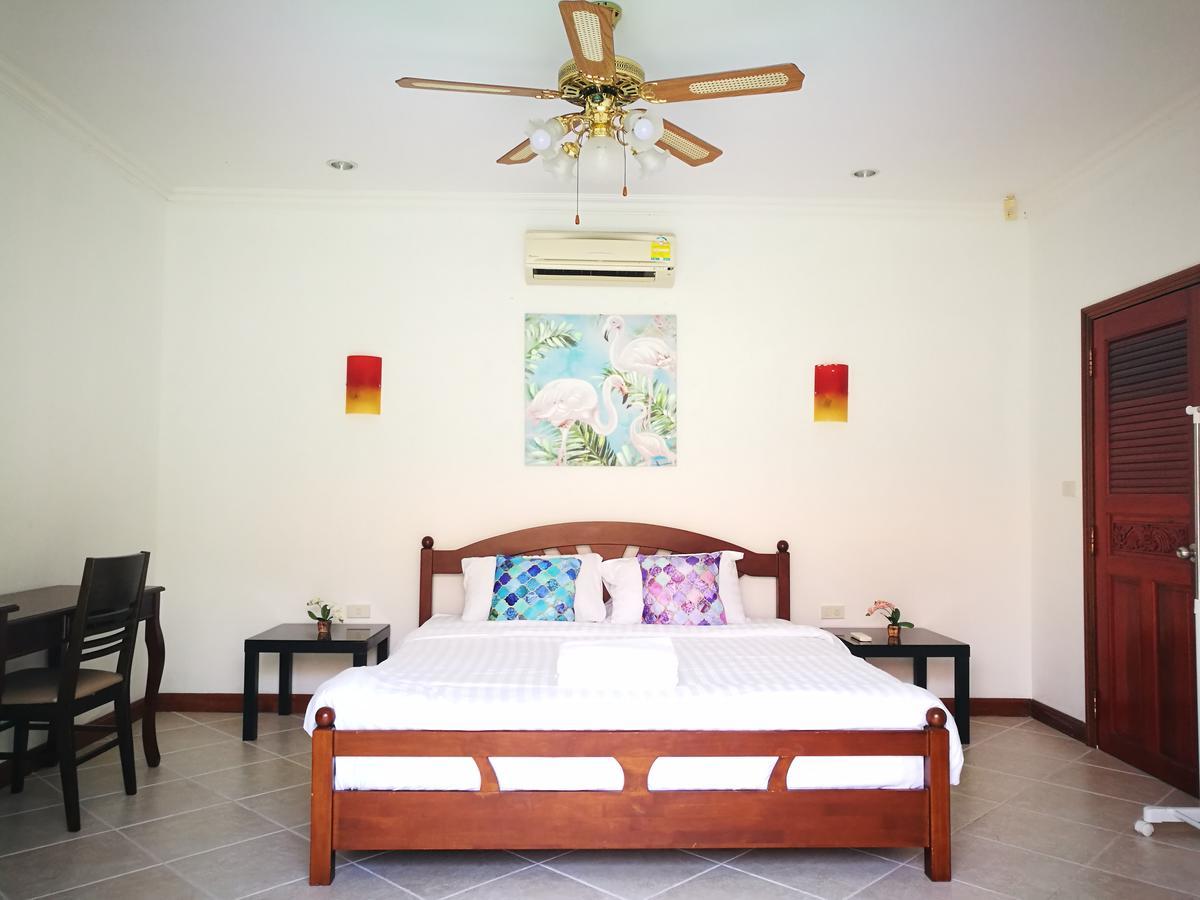 The Beach Pool Villa Патая Екстериор снимка